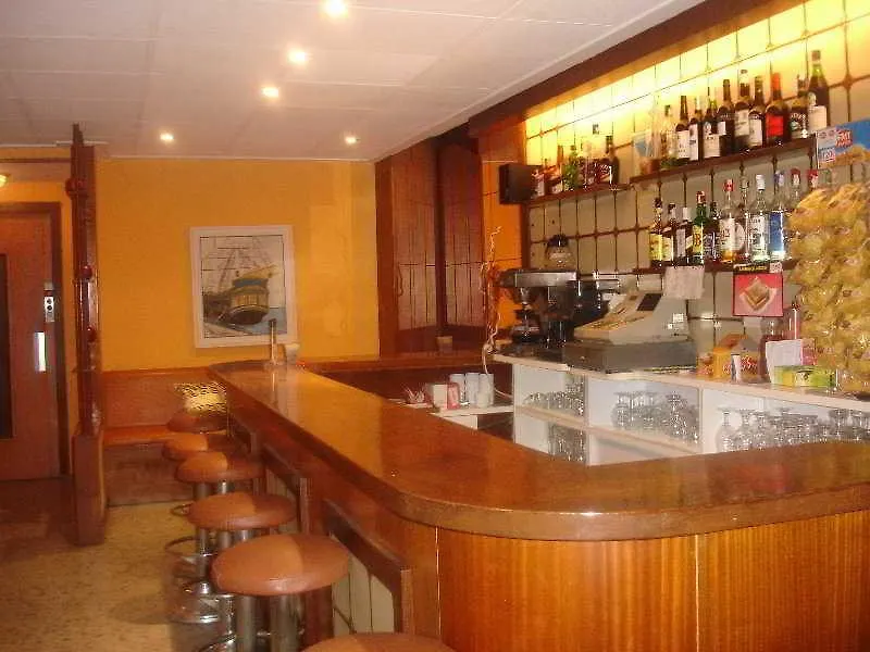 滨海略雷特 圣安娜旅舍酒店 0*,